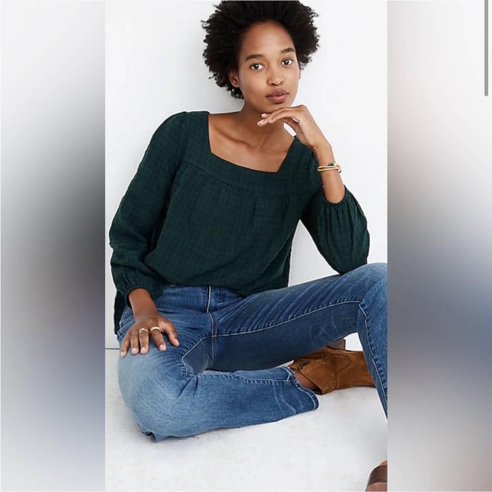 blouse with square neck line
